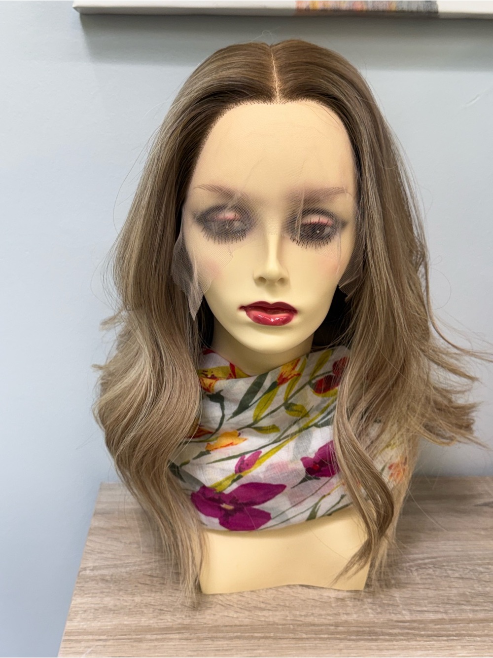 Human hair wig lace front in blonde with lowlights